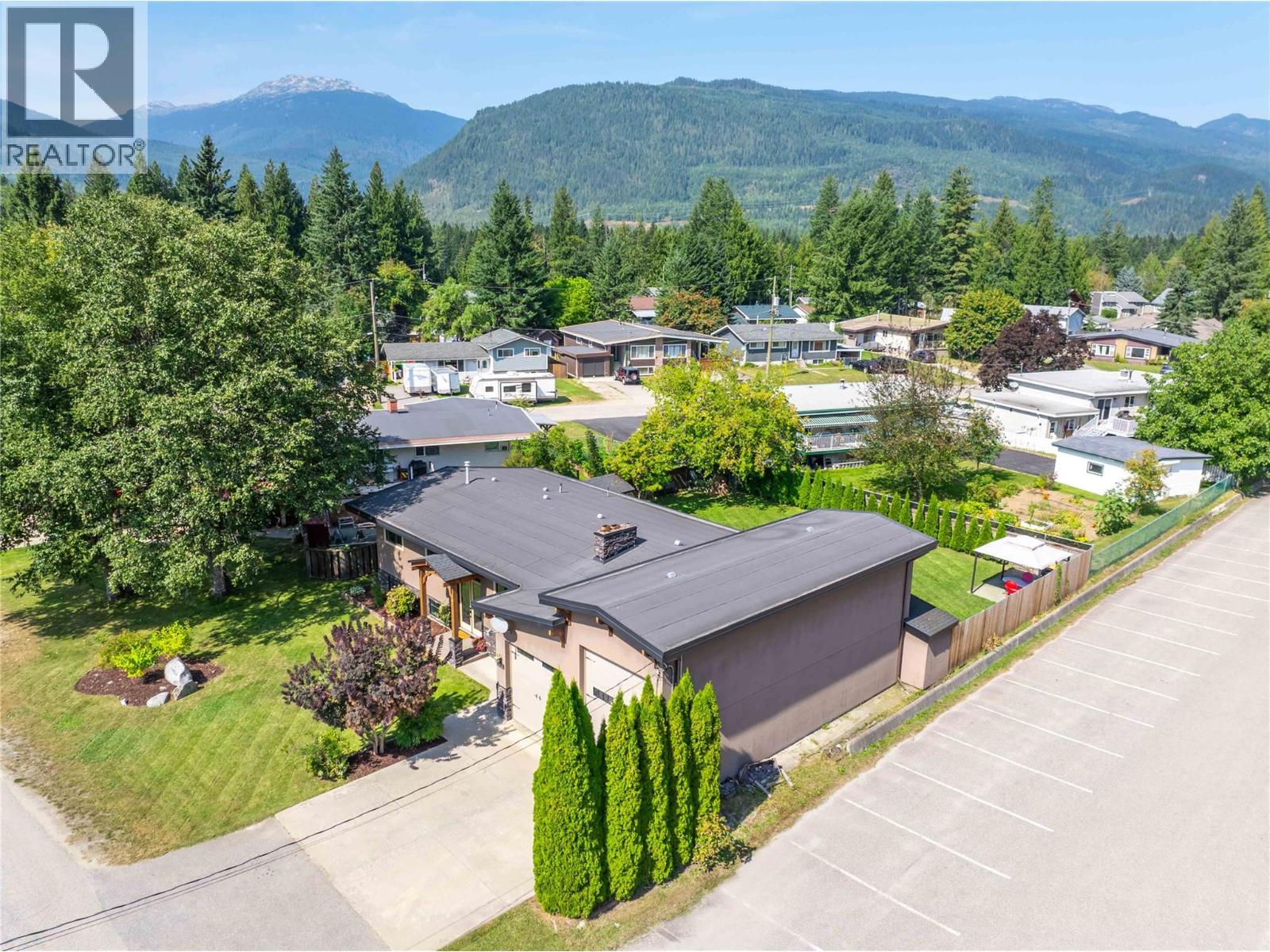 1824 Colbeck Road, Revelstoke