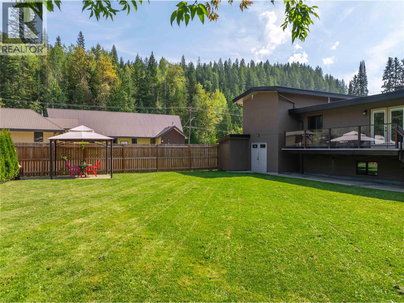 1824 Colbeck Road, Revelstoke