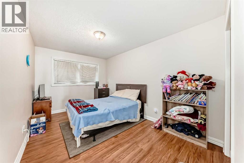 Single Family House Bungalow for Sale in   Avenue NE Pineridge Calgary 