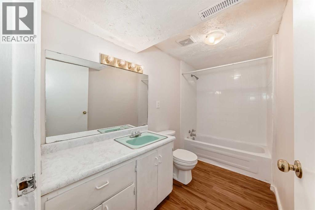 Single Family House Bungalow for Sale in   Avenue NE Pineridge Calgary 