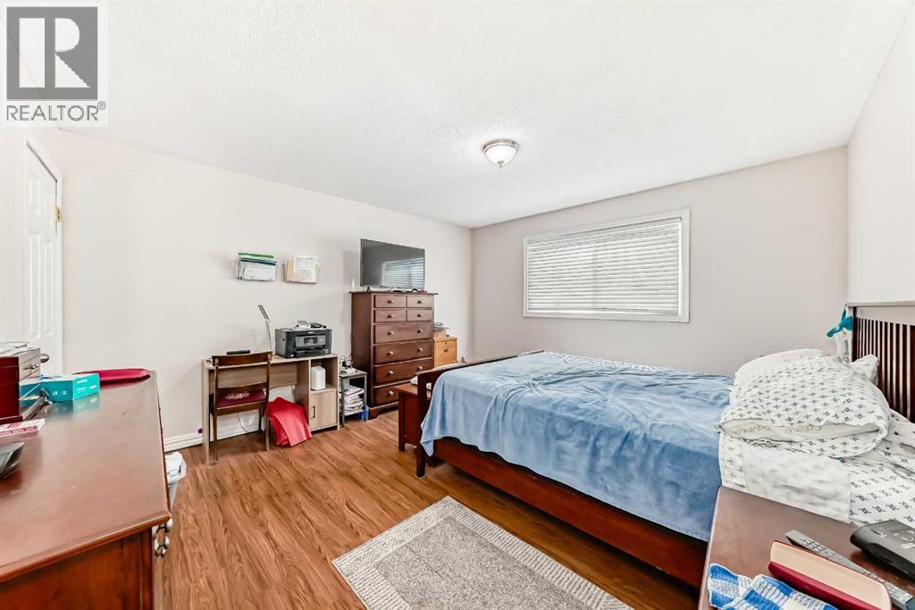 Single Family House Bungalow for Sale in   Avenue NE Pineridge Calgary 