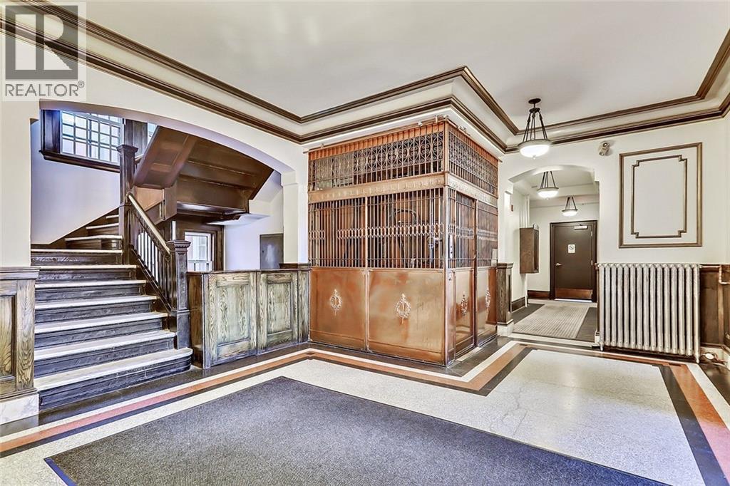 Single Family House for Sale in    Avenue SW Lower Mount Royal Calgary 