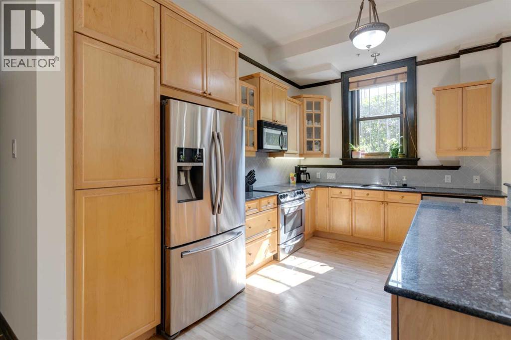 Single Family House for Sale in    Avenue SW Lower Mount Royal Calgary 