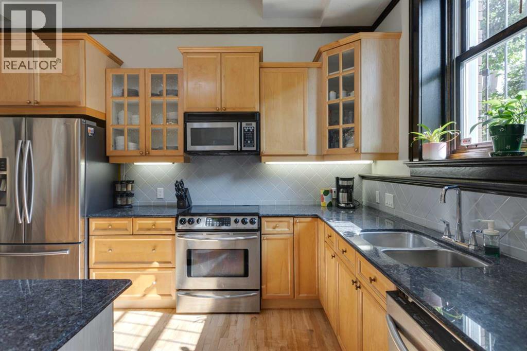 Single Family House for Sale in    Avenue SW Lower Mount Royal Calgary 