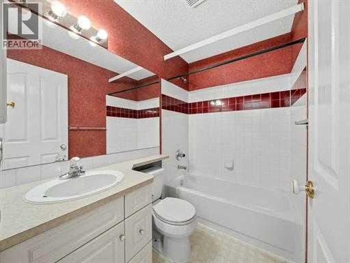 Single Family House Bungalow for Sale in  Tuscany Hills Road NW Tuscany Calgary 