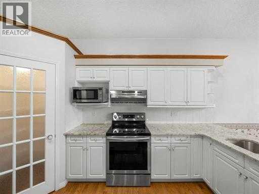 Single Family House Bungalow for Sale in  Tuscany Hills Road NW Tuscany Calgary 