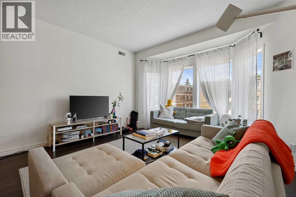 Single Family House for Sale in    Avenue SW Lower Mount Royal Calgary 