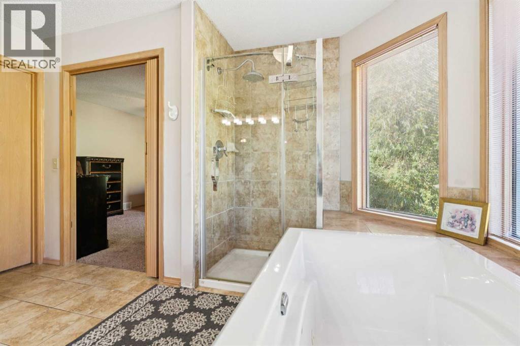 Single Family House for Sale in  Mt Robson Close SE McKenzie Lake Calgary 