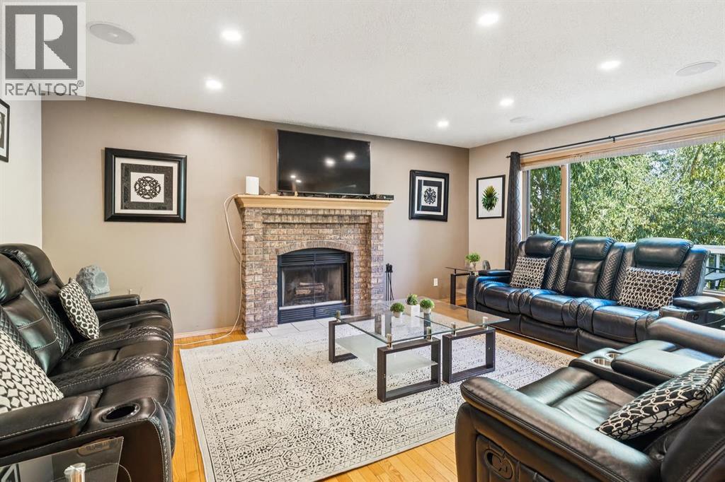 Single Family House for Sale in  Mt Robson Close SE McKenzie Lake Calgary 