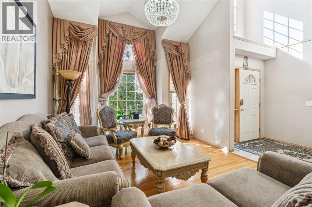 Single Family House for Sale in  Mt Robson Close SE McKenzie Lake Calgary 