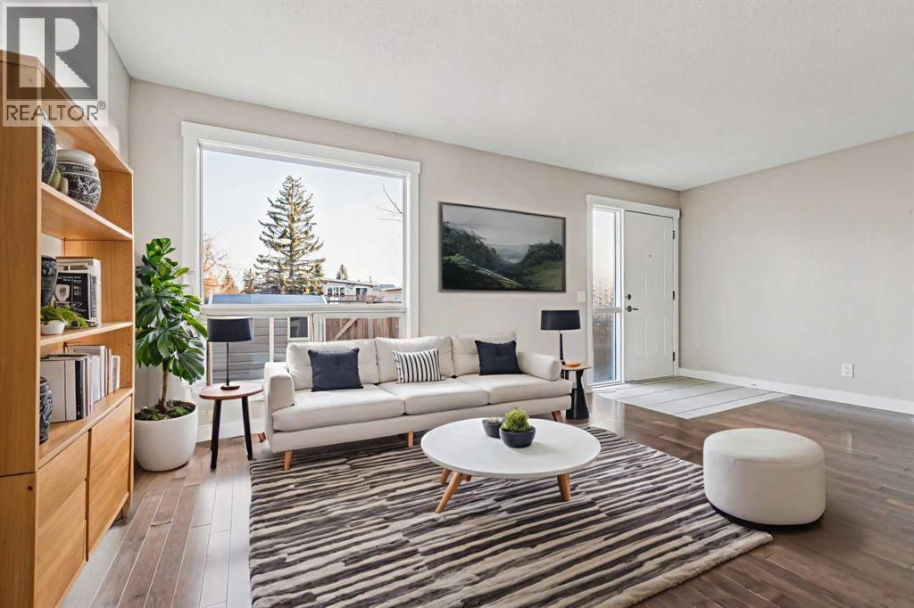 Single Family House for Sale in   Pensacola Crescent SE Penbrooke Meadows Calgary 