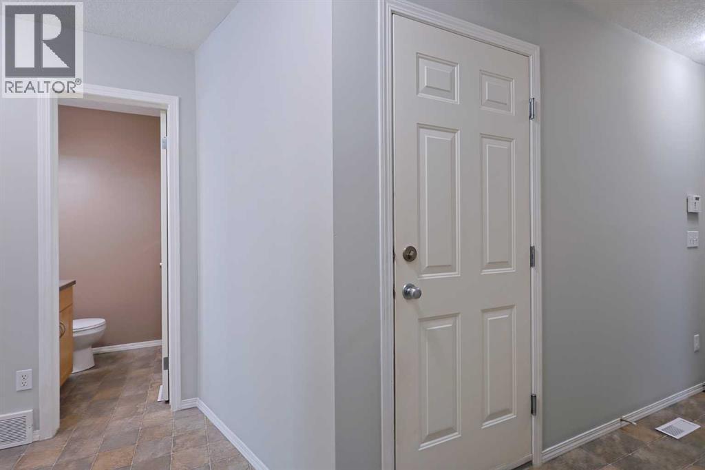 Single Family House for Sale in  Country Village Cape NE Country Hills Village Calgary 