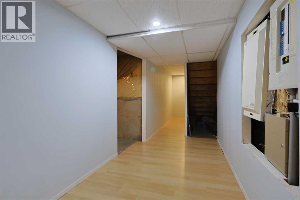 Single Family House for Sale in  Country Village Cape NE Country Hills Village Calgary 