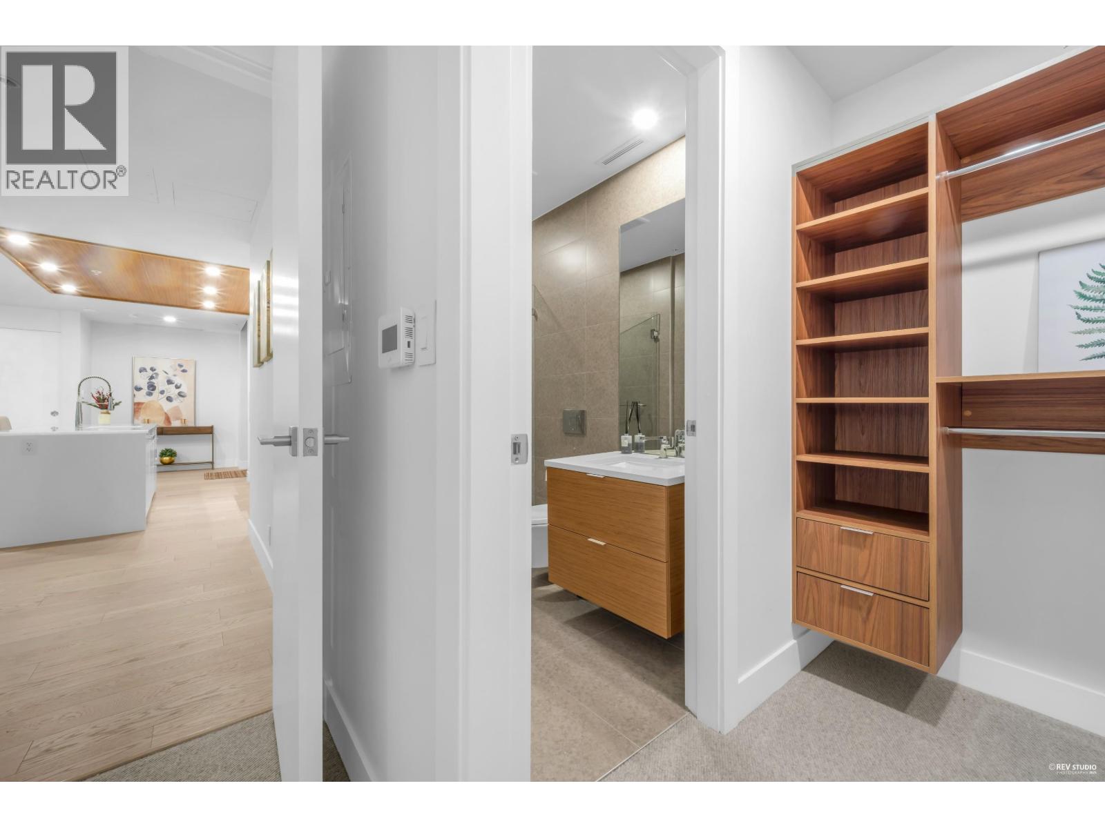 101 6699 NELSON AVENUE, West Vancouver