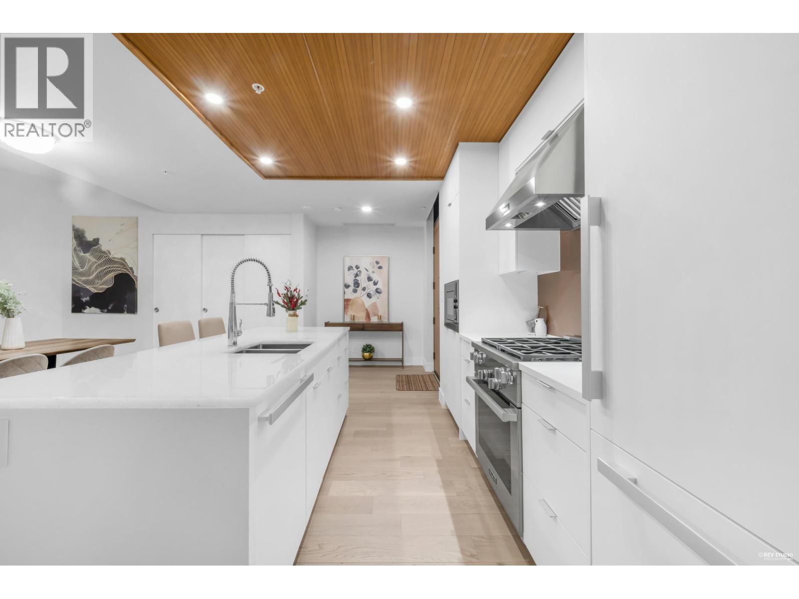 101 6699 NELSON AVENUE, West Vancouver