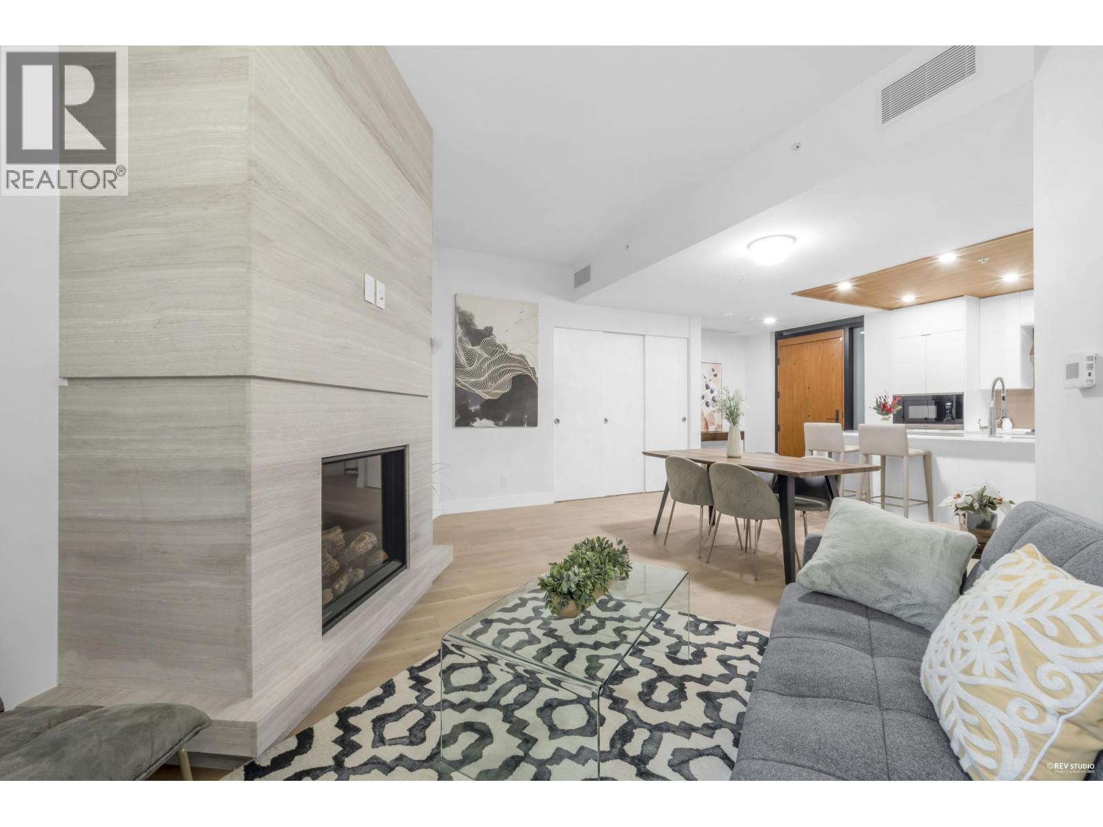 101 6699 NELSON AVENUE, West Vancouver