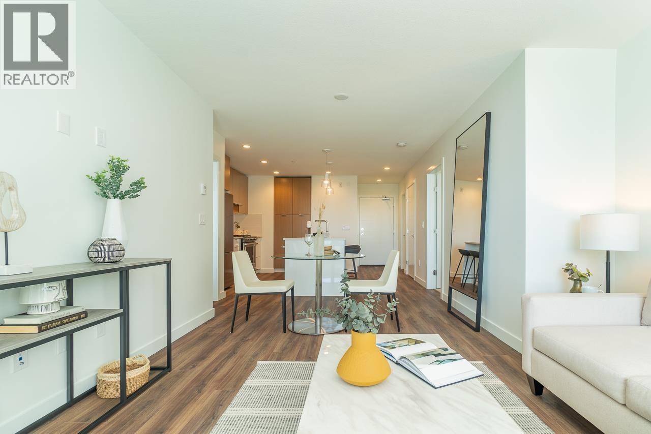 403 108 E 8TH STREET, North Vancouver