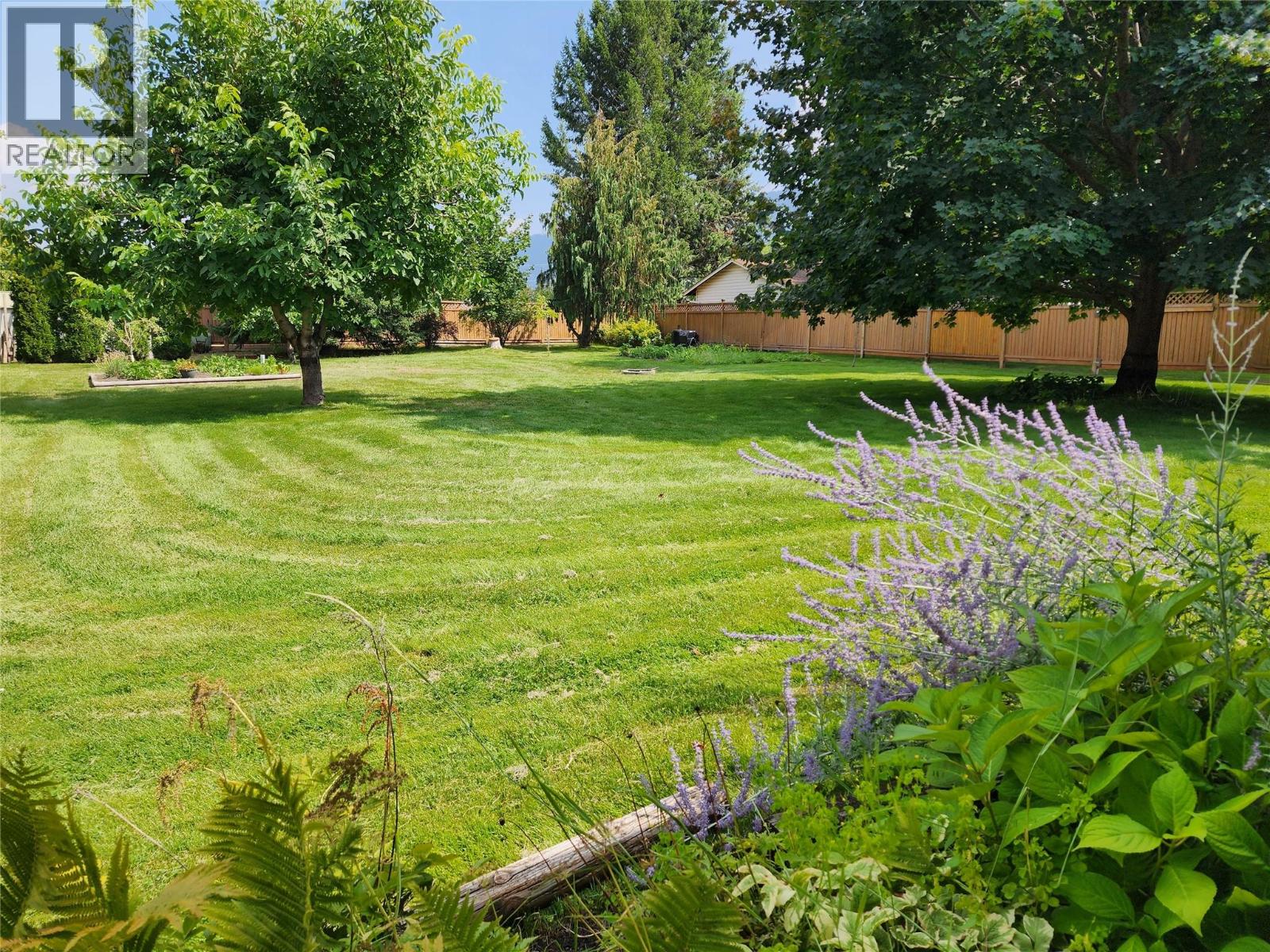 6210 York Road, Grand Forks