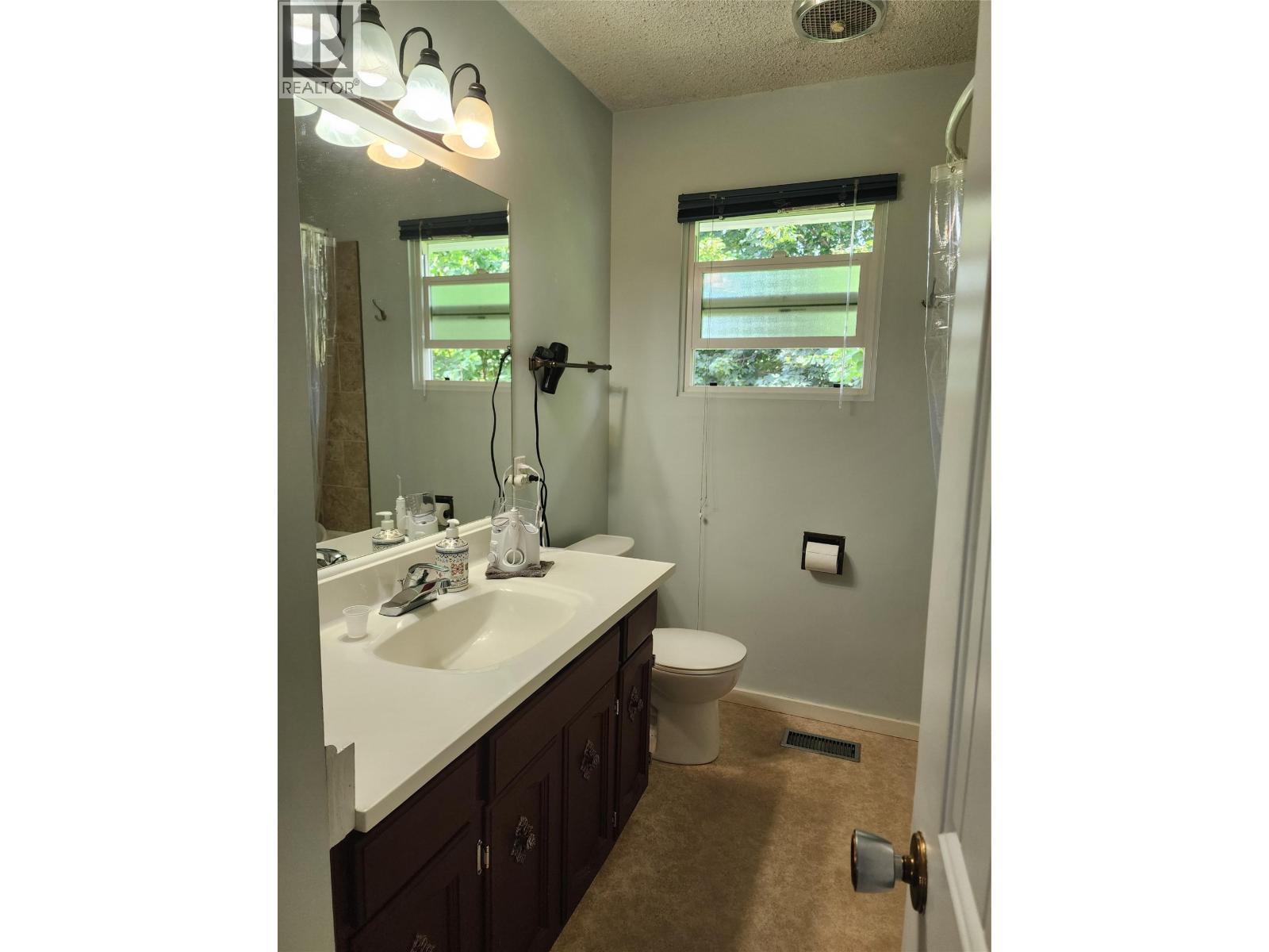 6210 York Road, Grand Forks