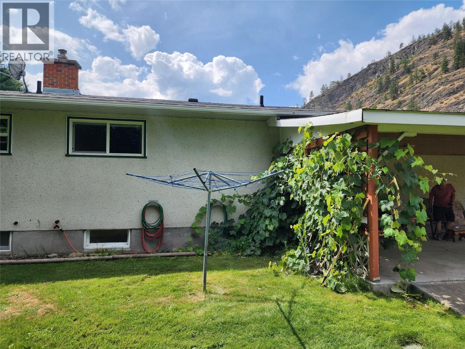 6210 York Road, Grand Forks