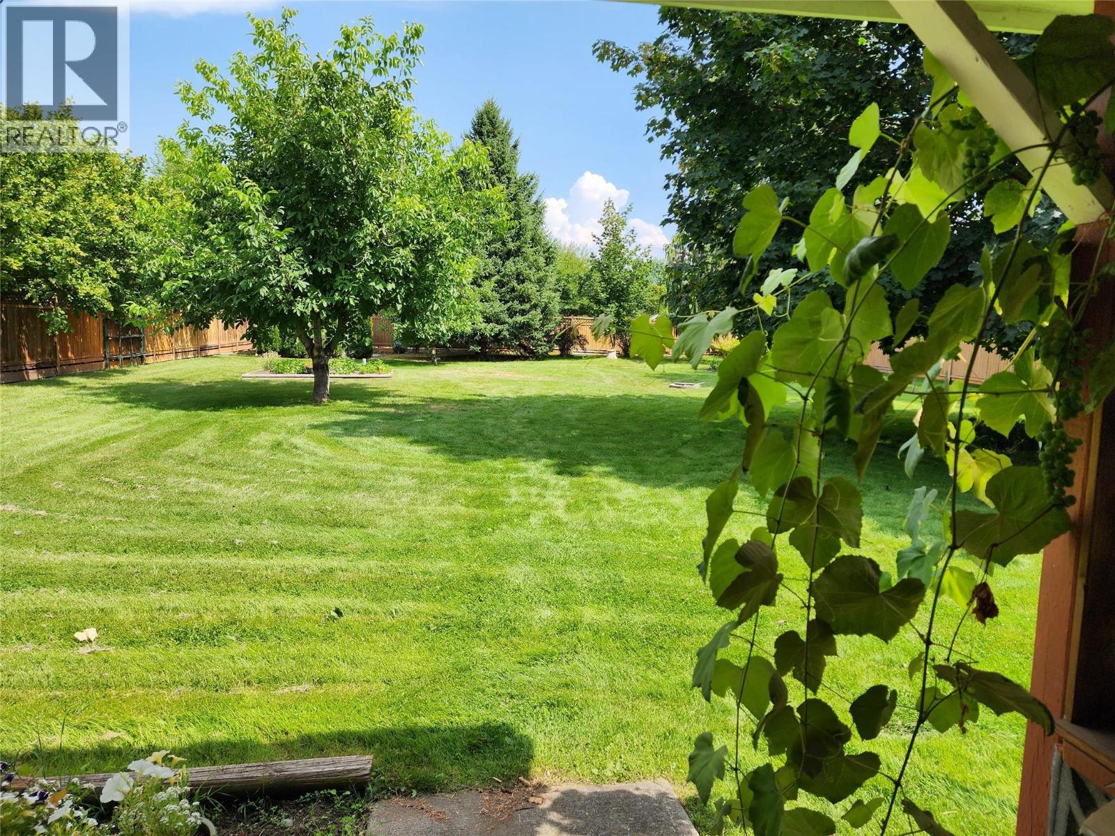 6210 York Road, Grand Forks