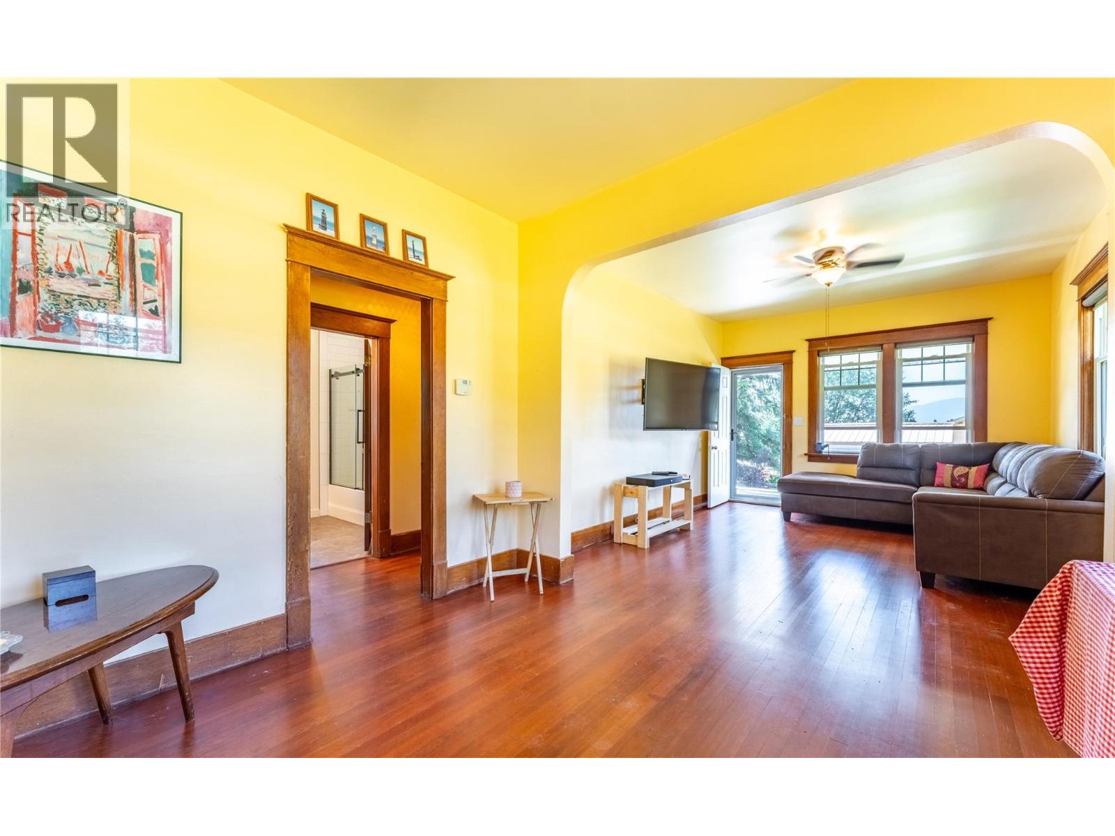 216 27TH Avenue, Creston