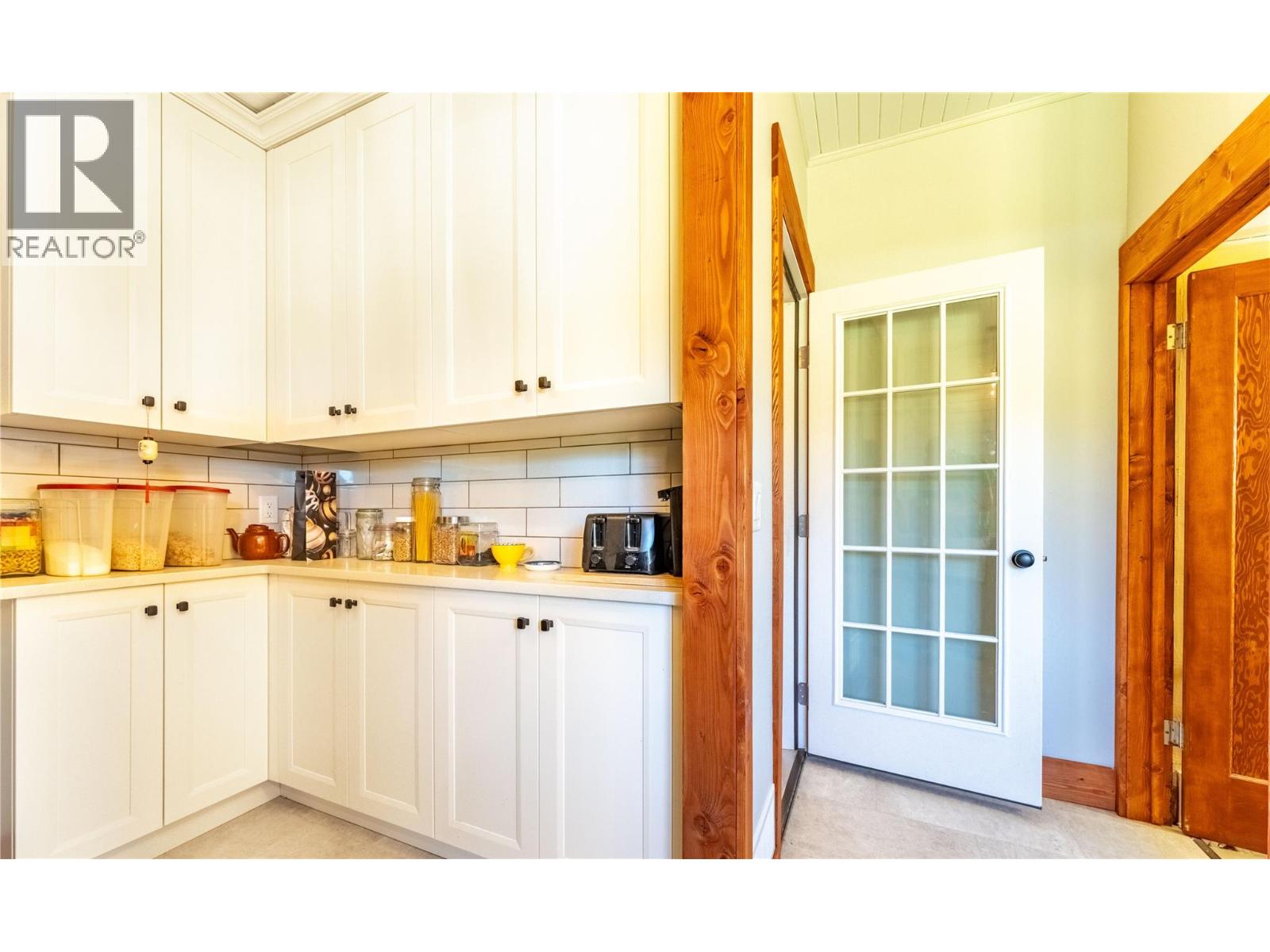 216 27TH Avenue, Creston