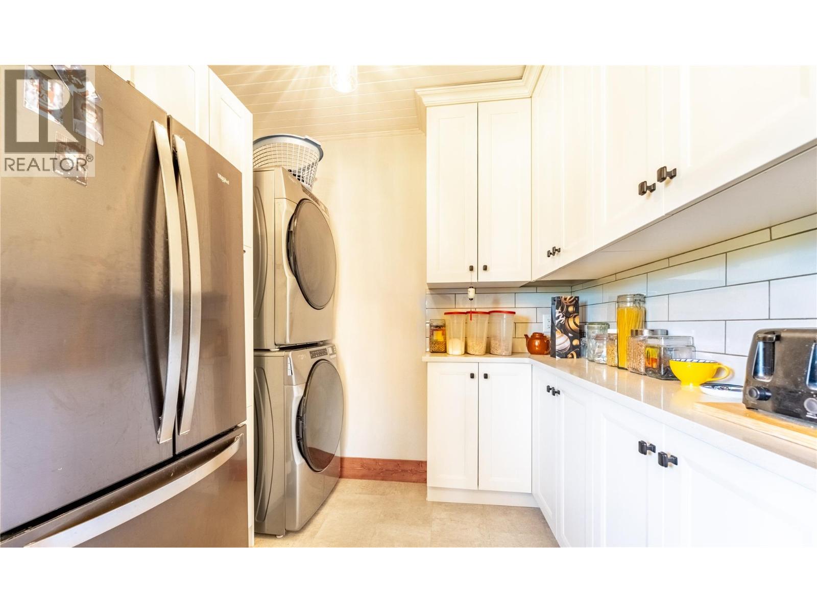 216 27TH Avenue, Creston