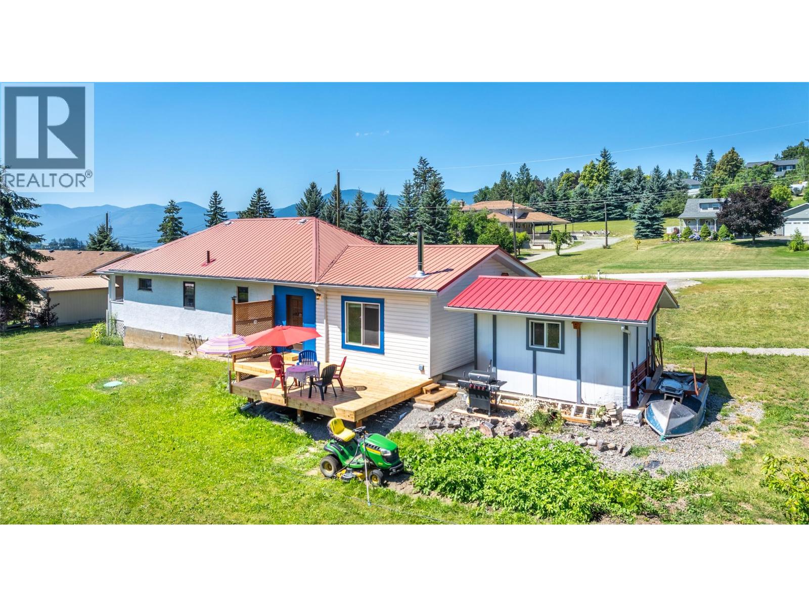 216 27TH Avenue, Creston