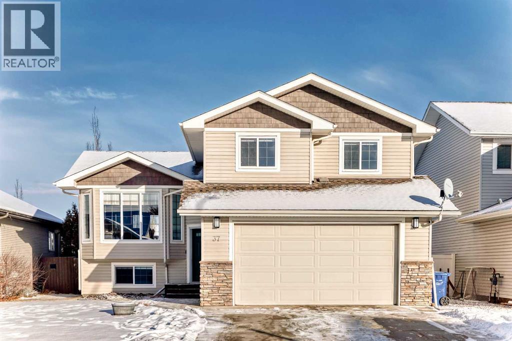 37 Heartland Crescent, Penhold