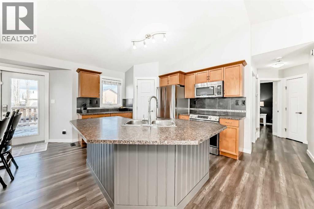 37 Heartland Crescent, Penhold