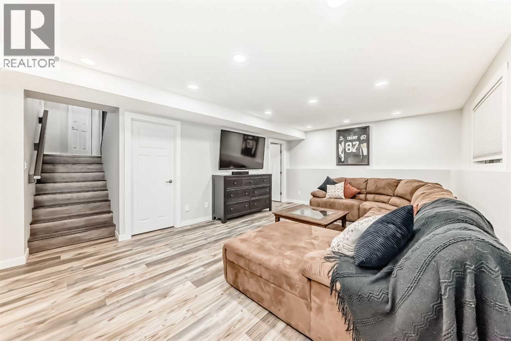 37 Heartland Crescent, Penhold