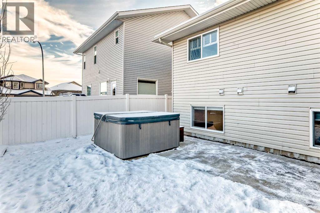 37 Heartland Crescent, Penhold