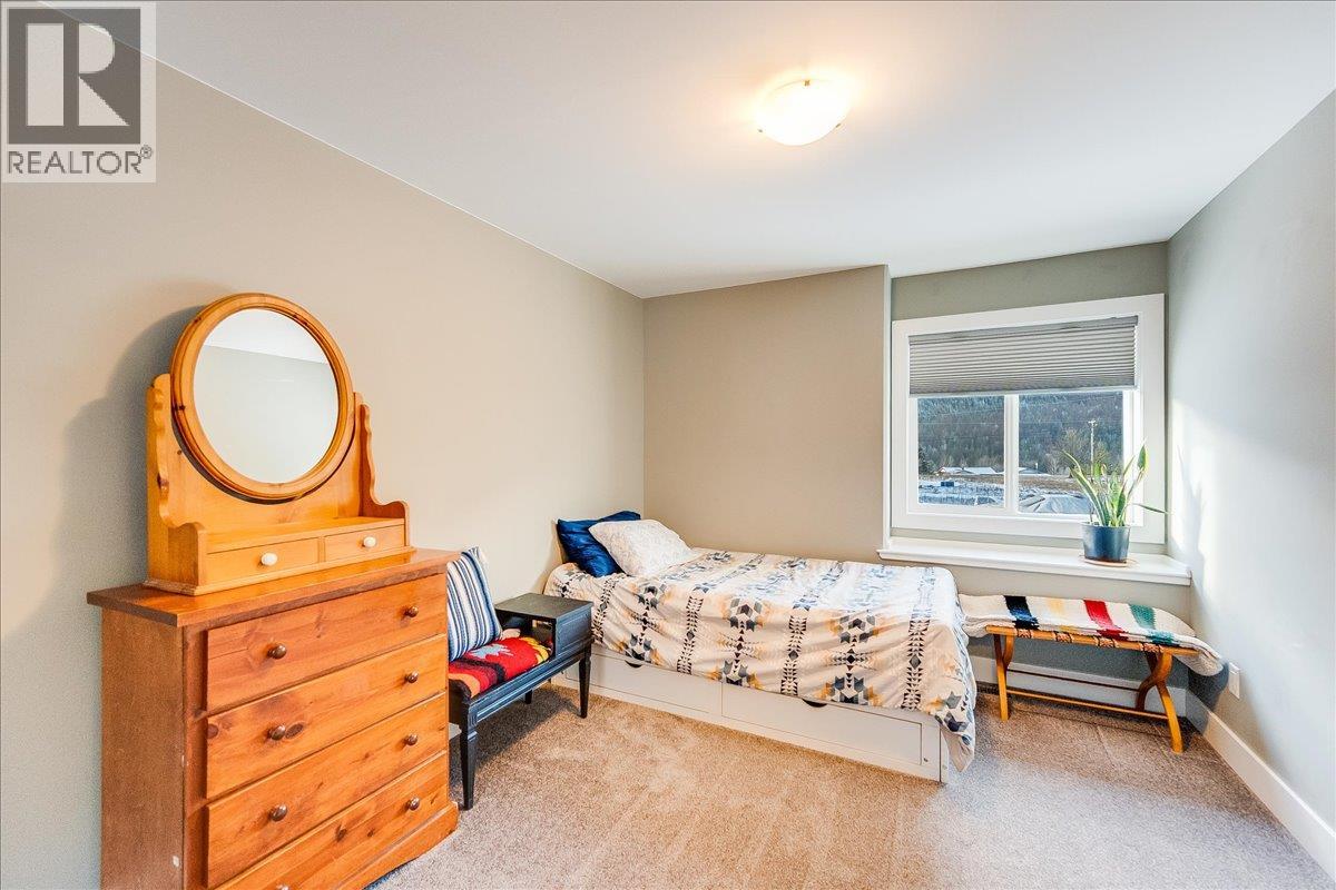 1953 SANDY Road, Castlegar