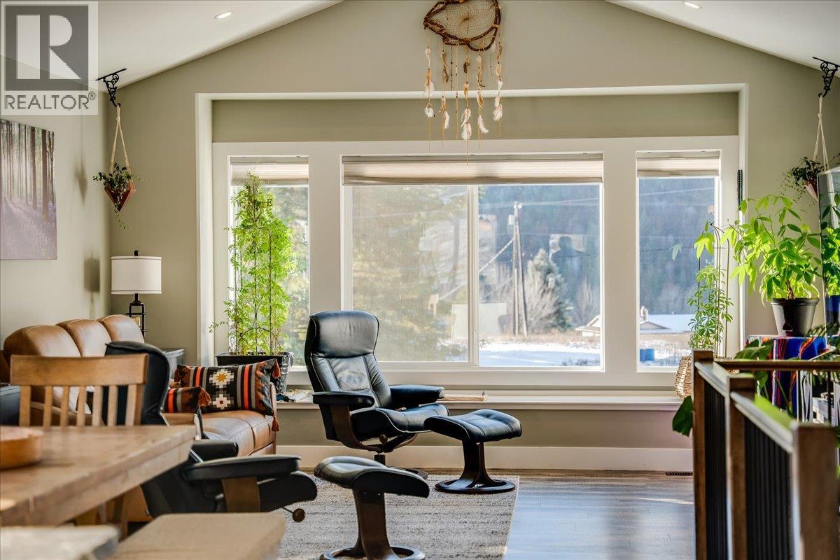 1953 SANDY Road, Castlegar