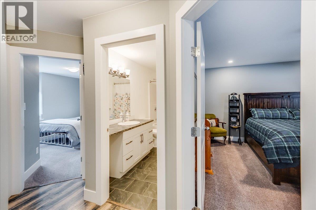 1953 SANDY Road, Castlegar