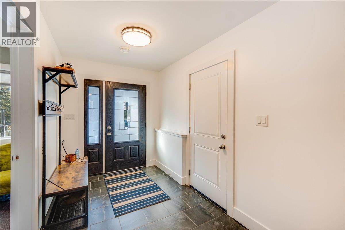 1953 SANDY Road, Castlegar