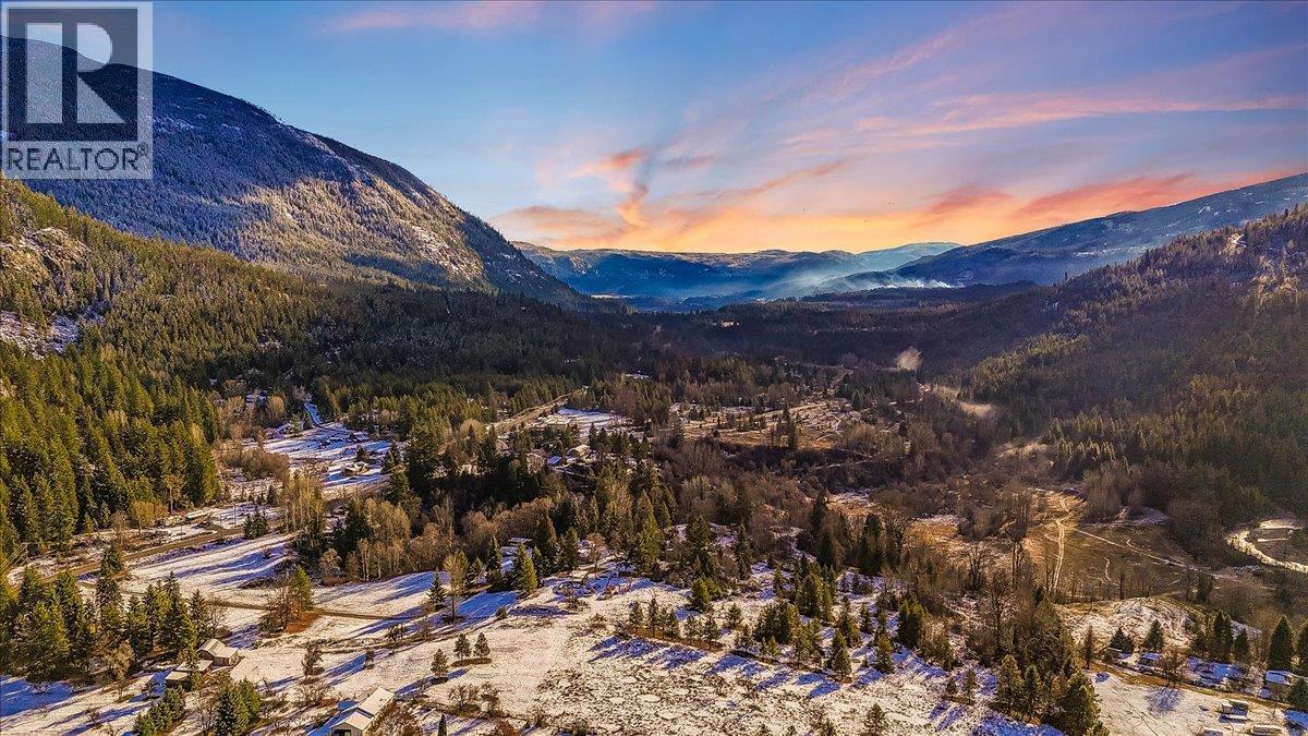 1953 SANDY Road, Castlegar