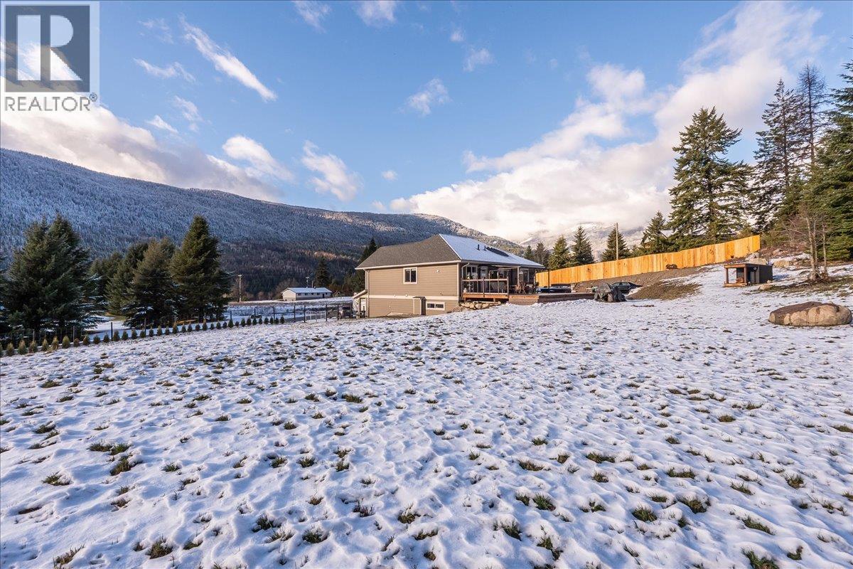 1953 SANDY Road, Castlegar