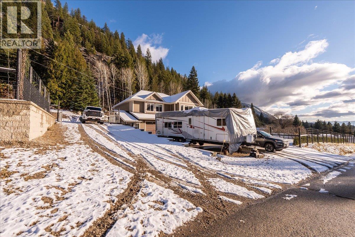1953 SANDY Road, Castlegar