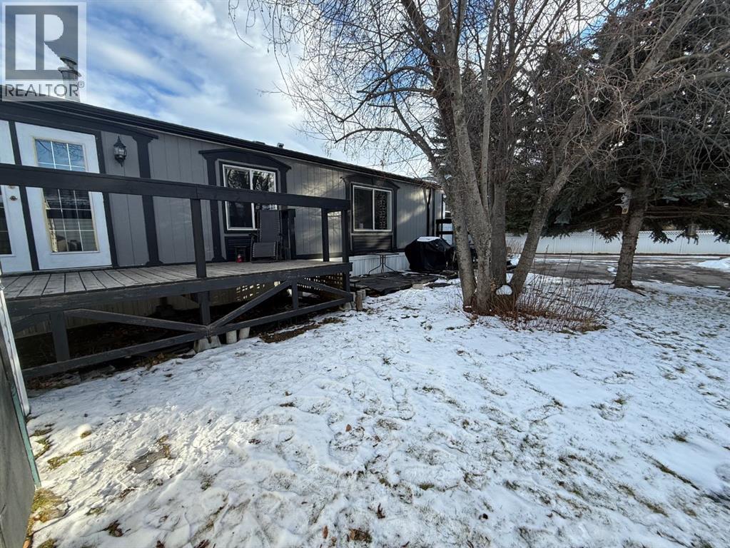 #414, 700 CARMICHAEL Lane - Photo 5 of 19, Hinton, Alberta