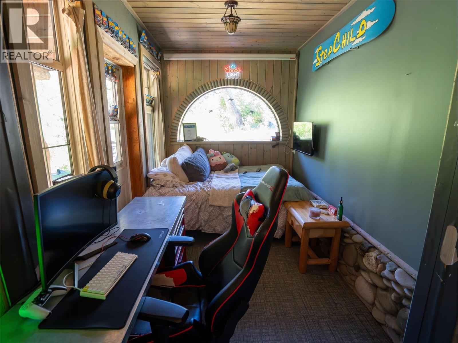 1907 Green Mountain Road, Penticton