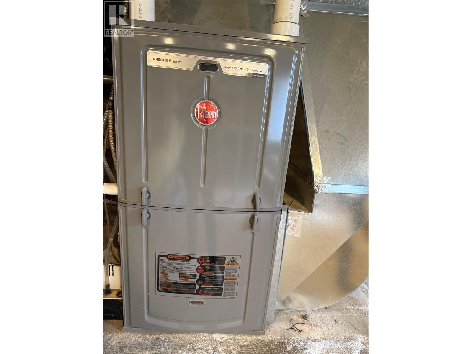 1442 Tamarac Avenue, Trail