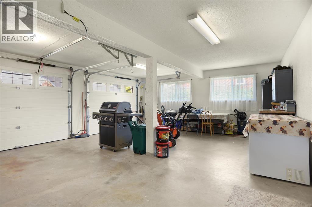 140 SMITH STREET, Kitimat