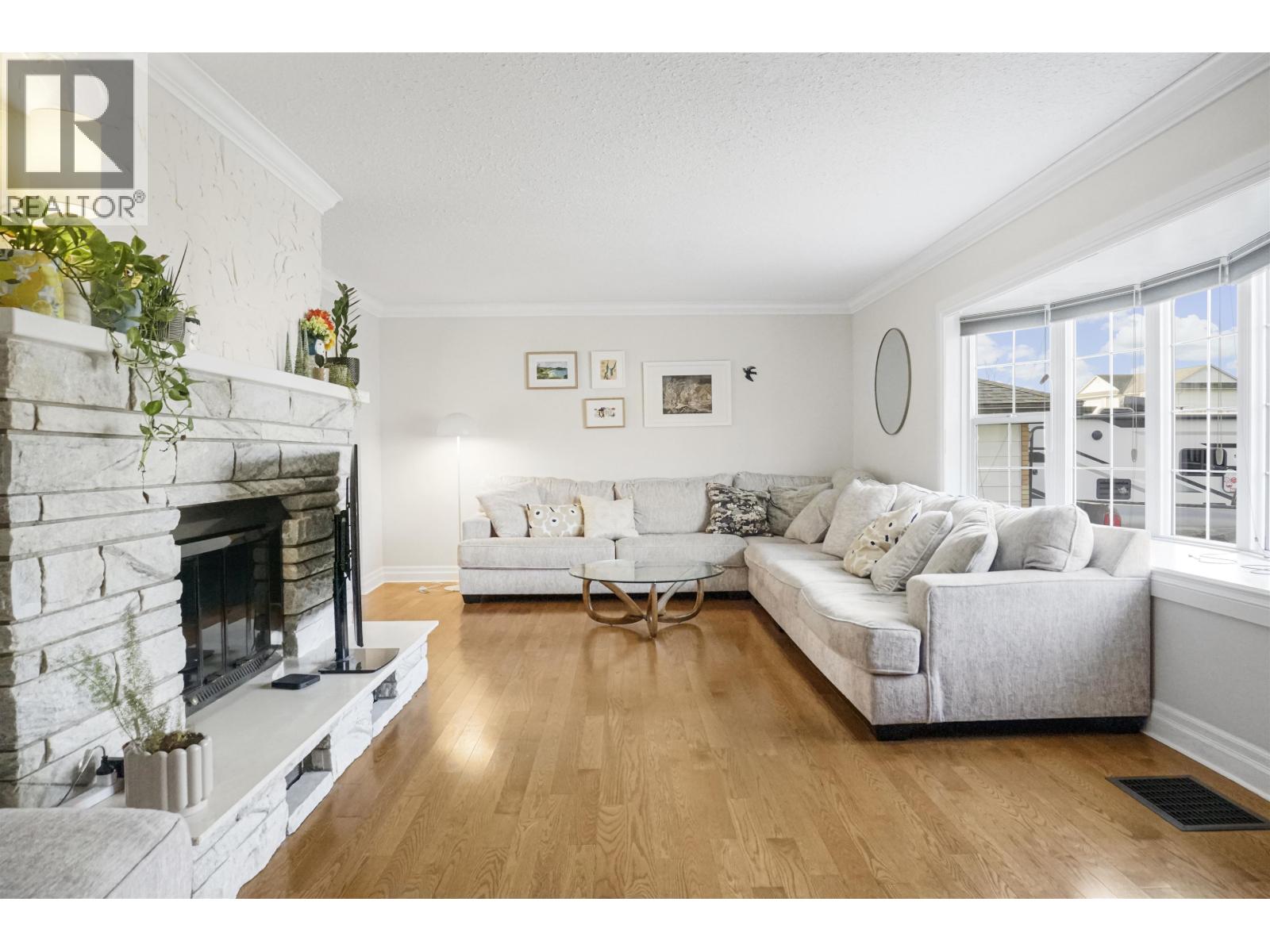 140 SMITH STREET, Kitimat