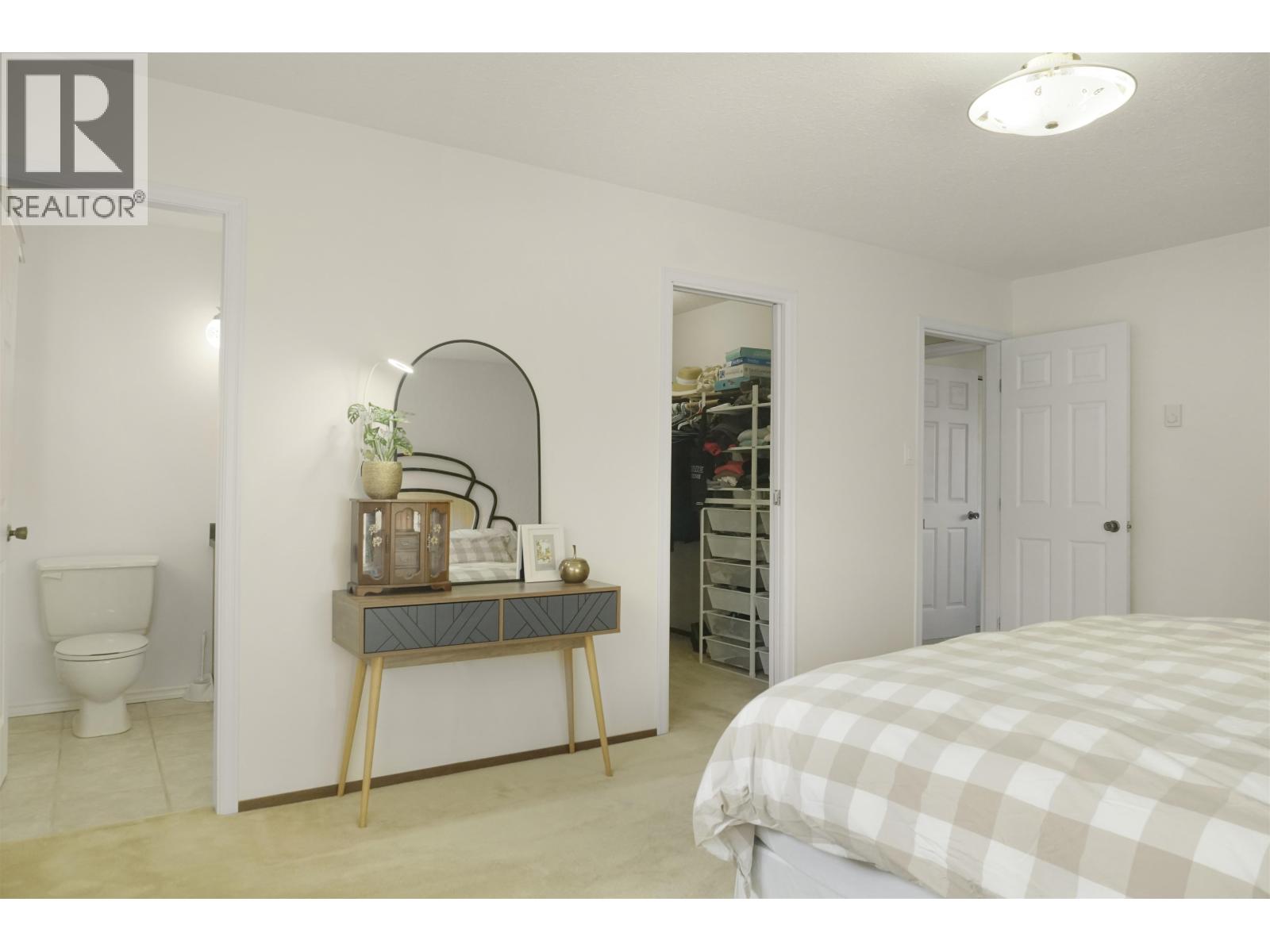 140 SMITH STREET, Kitimat