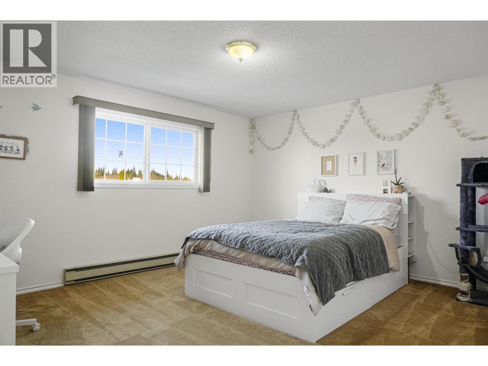 140 SMITH STREET, Kitimat