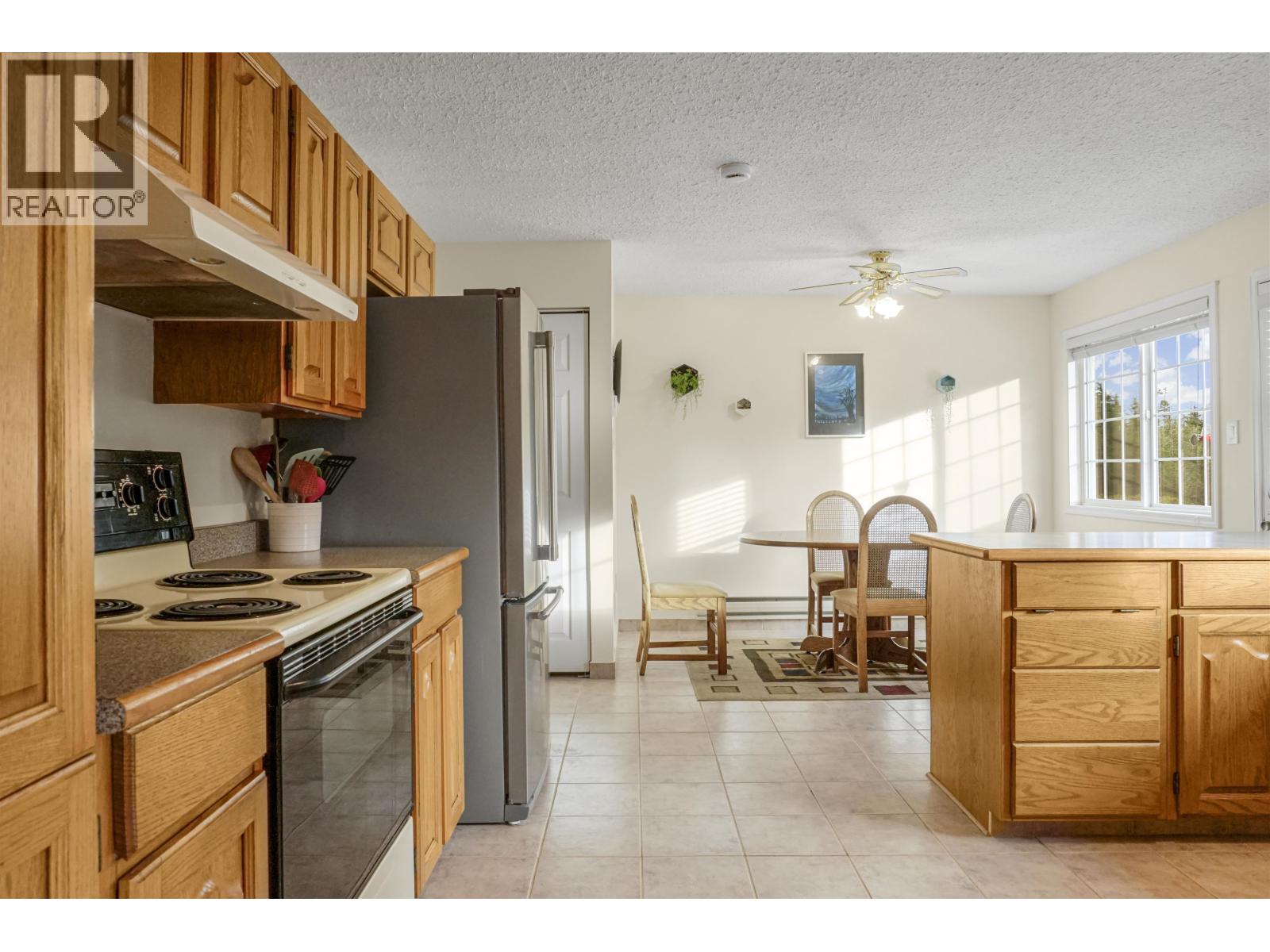 140 SMITH STREET, Kitimat