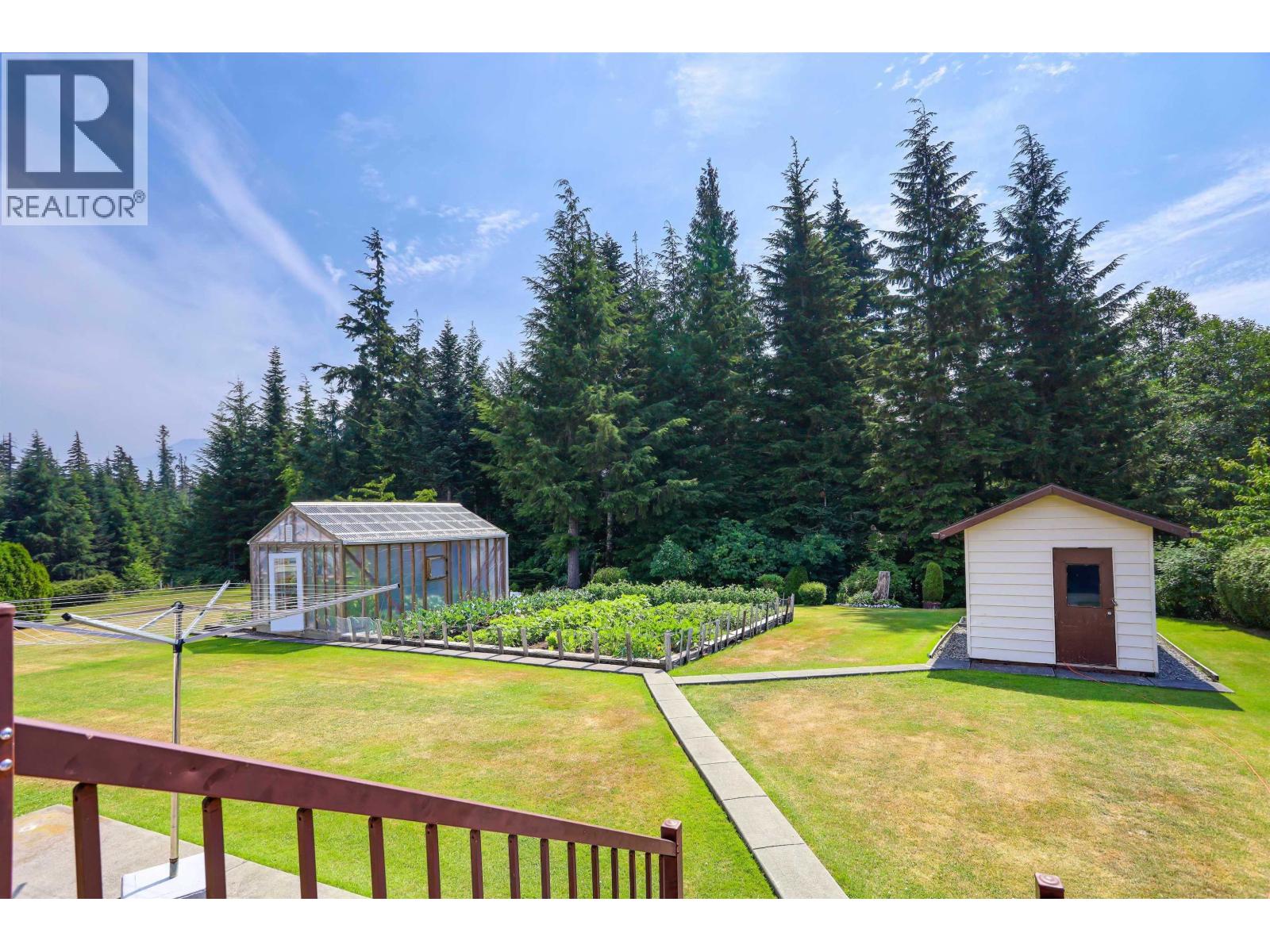 140 SMITH STREET, Kitimat