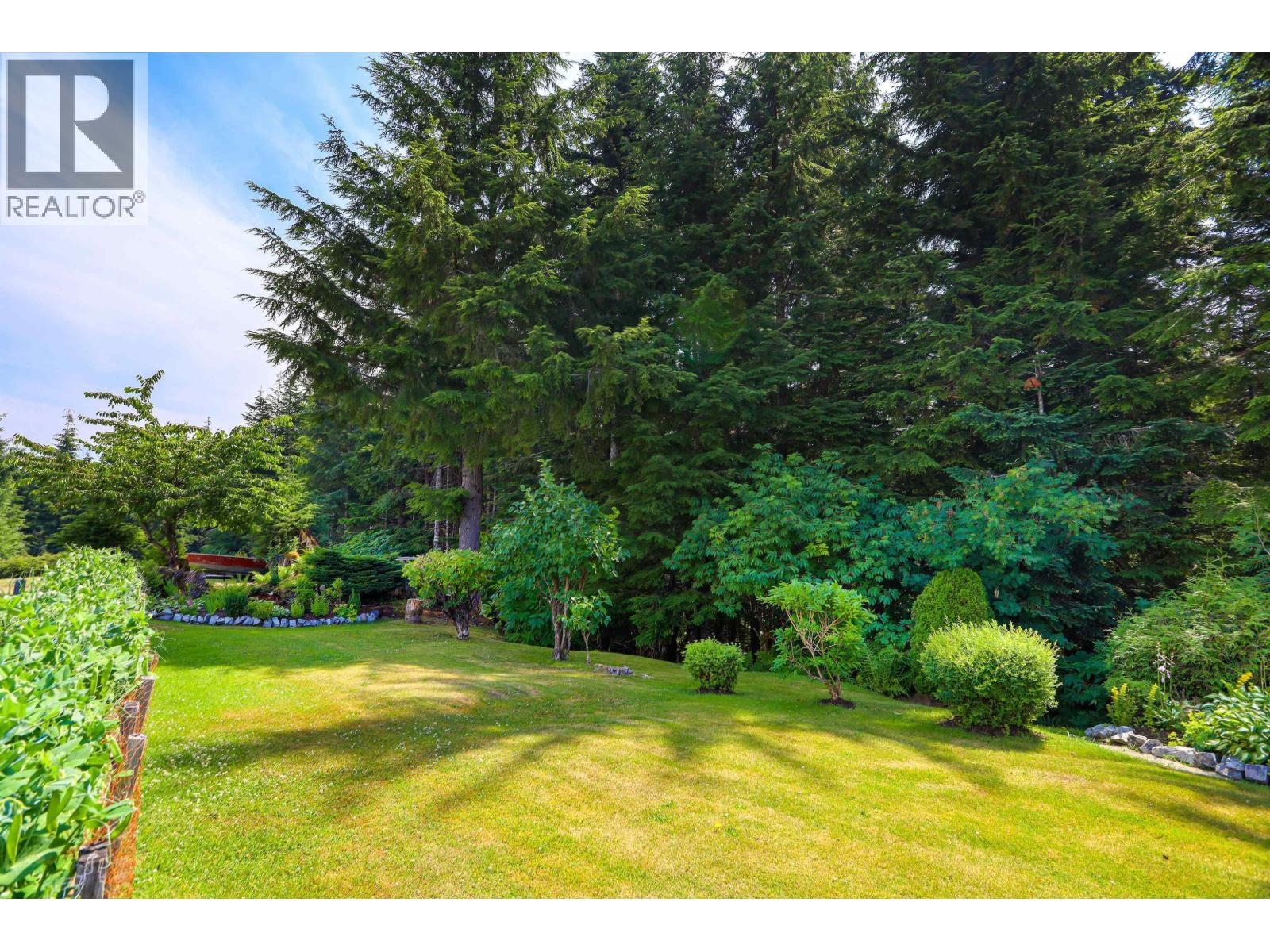 140 SMITH STREET, Kitimat